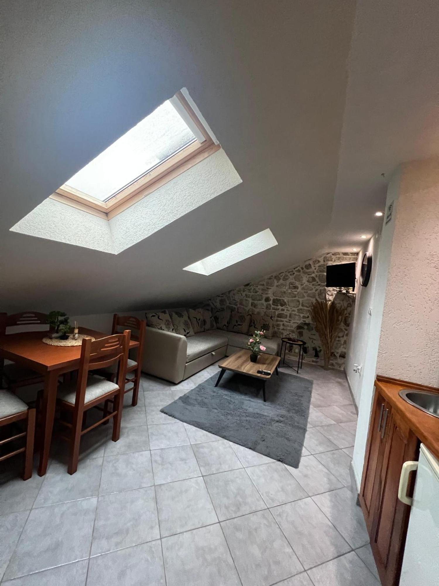 Little Bay Apartments Kotor Szoba fotó