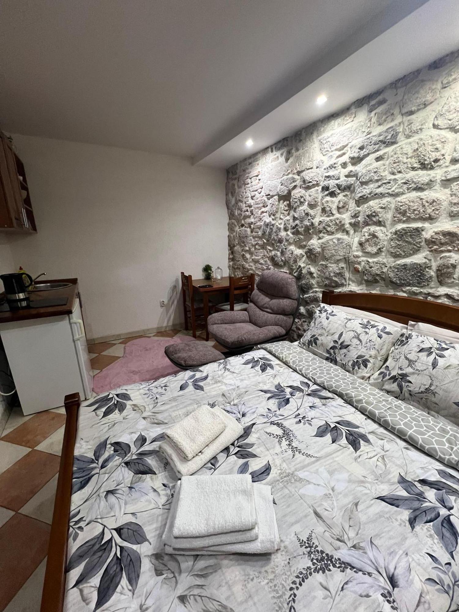 Little Bay Apartments Kotor Szoba fotó